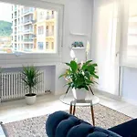 New Gorgeous - Beachfront - 3 Bd Apartment *