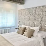 New Gorgeous - Beachfront - 3 Bd * San Sebastian