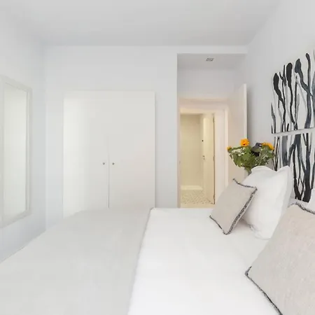 New Gorgeous - Beachfront - 3 Bd *