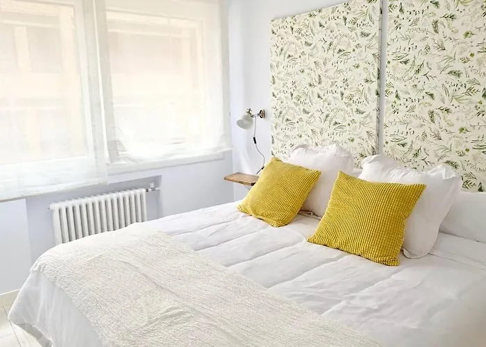 New Gorgeous - Beachfront - 3 Bd