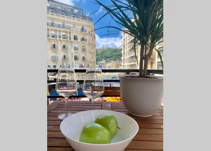 New Gorgeous - Beachfront - 3 Bd * San Sebastian