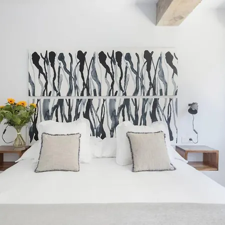 New Gorgeous - Beachfront - 3 Bd Apartment San Sebastian