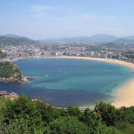New Gorgeous - Beachfront - 3 Bd * San Sebastian
