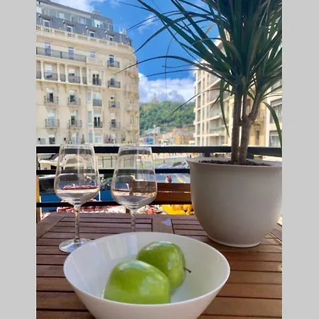 New Gorgeous - Beachfront - 3 Bd * San Sebastian