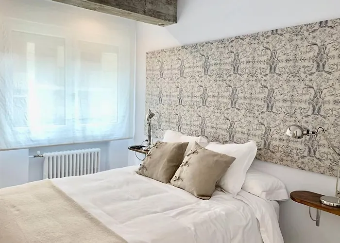 New Gorgeous - Beachfront - 3 Bd * San Sebastián