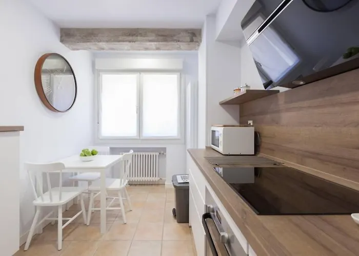 New Gorgeous - Beachfront - 3 Bd Apartment San Sebastian